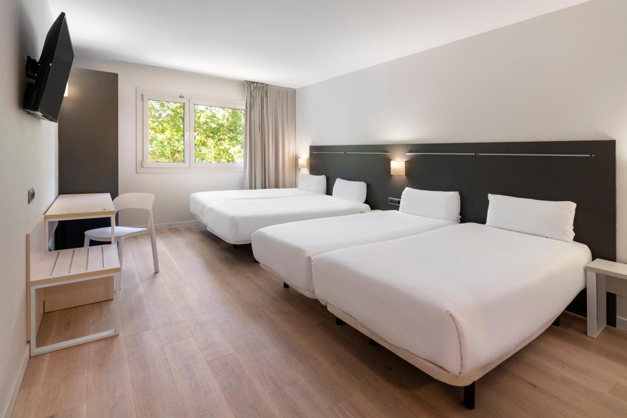B&B Hotel Barcelona รูบี ภายนอก รูปภาพ