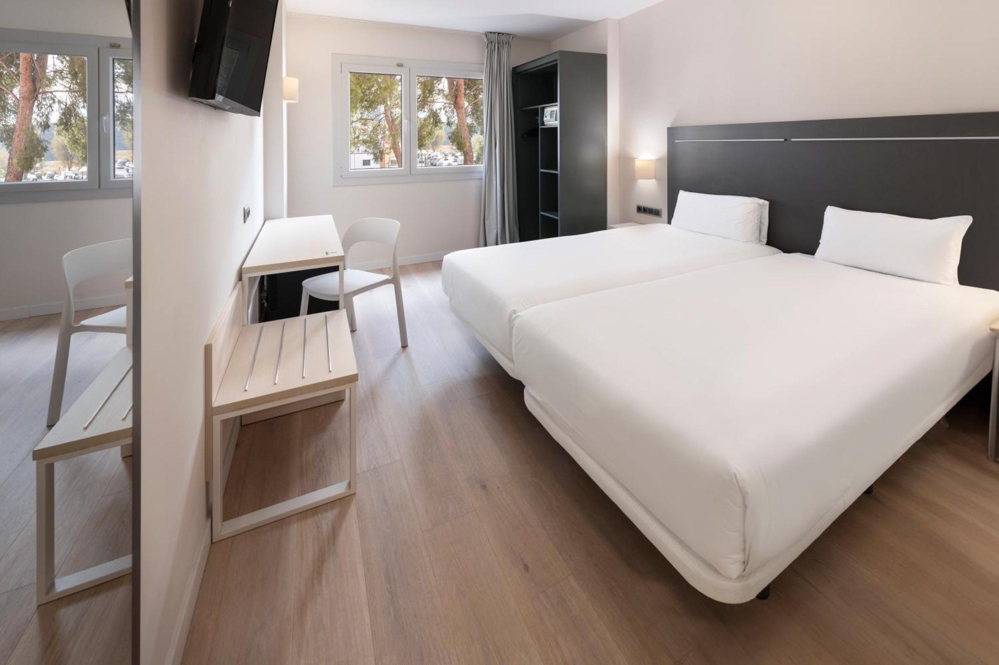 B&B Hotel Barcelona รูบี ภายนอก รูปภาพ