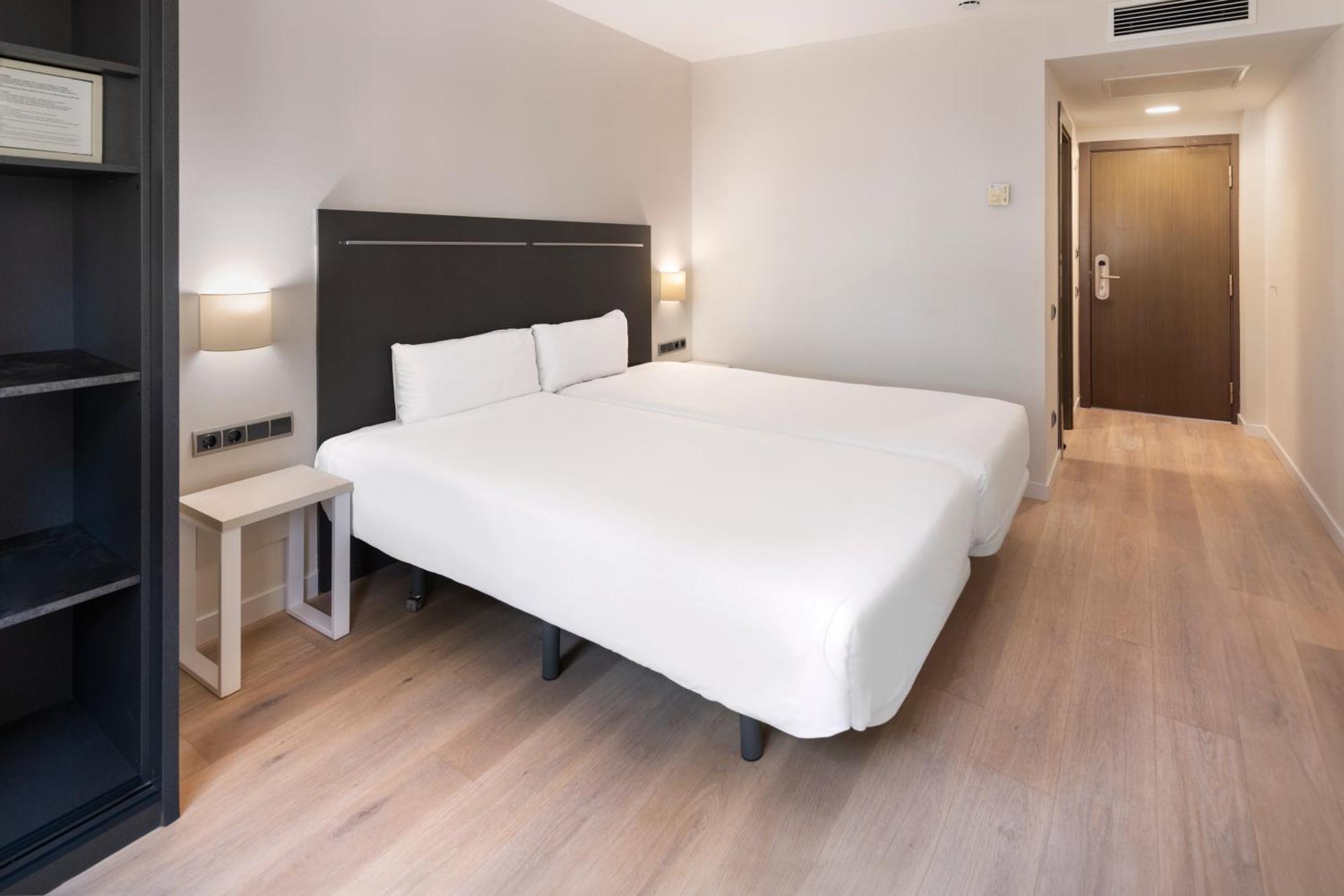 B&B Hotel Barcelona รูบี ภายนอก รูปภาพ