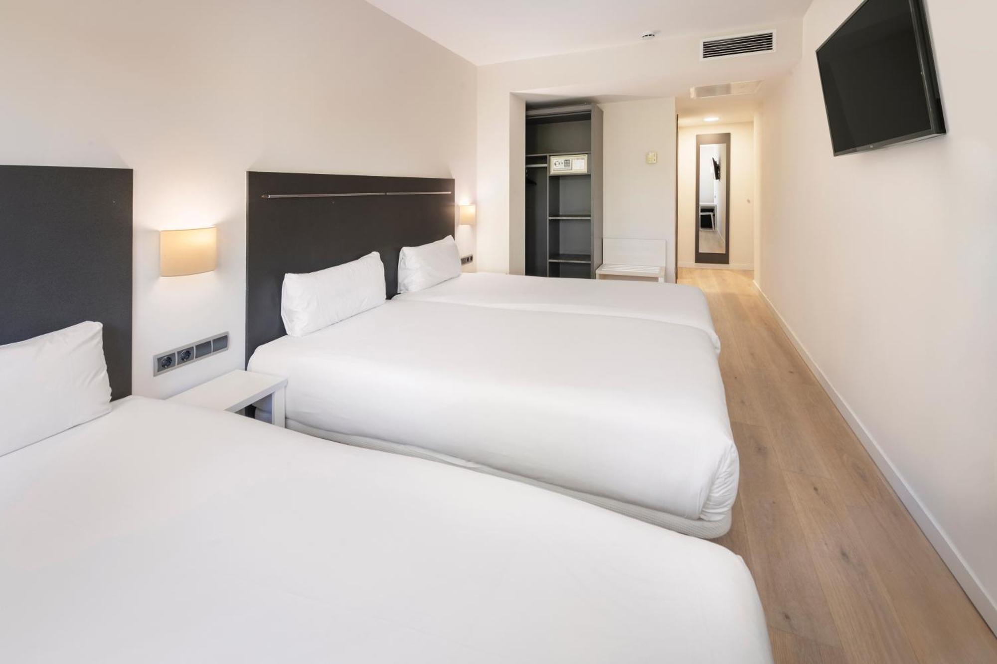 B&B Hotel Barcelona รูบี ภายนอก รูปภาพ