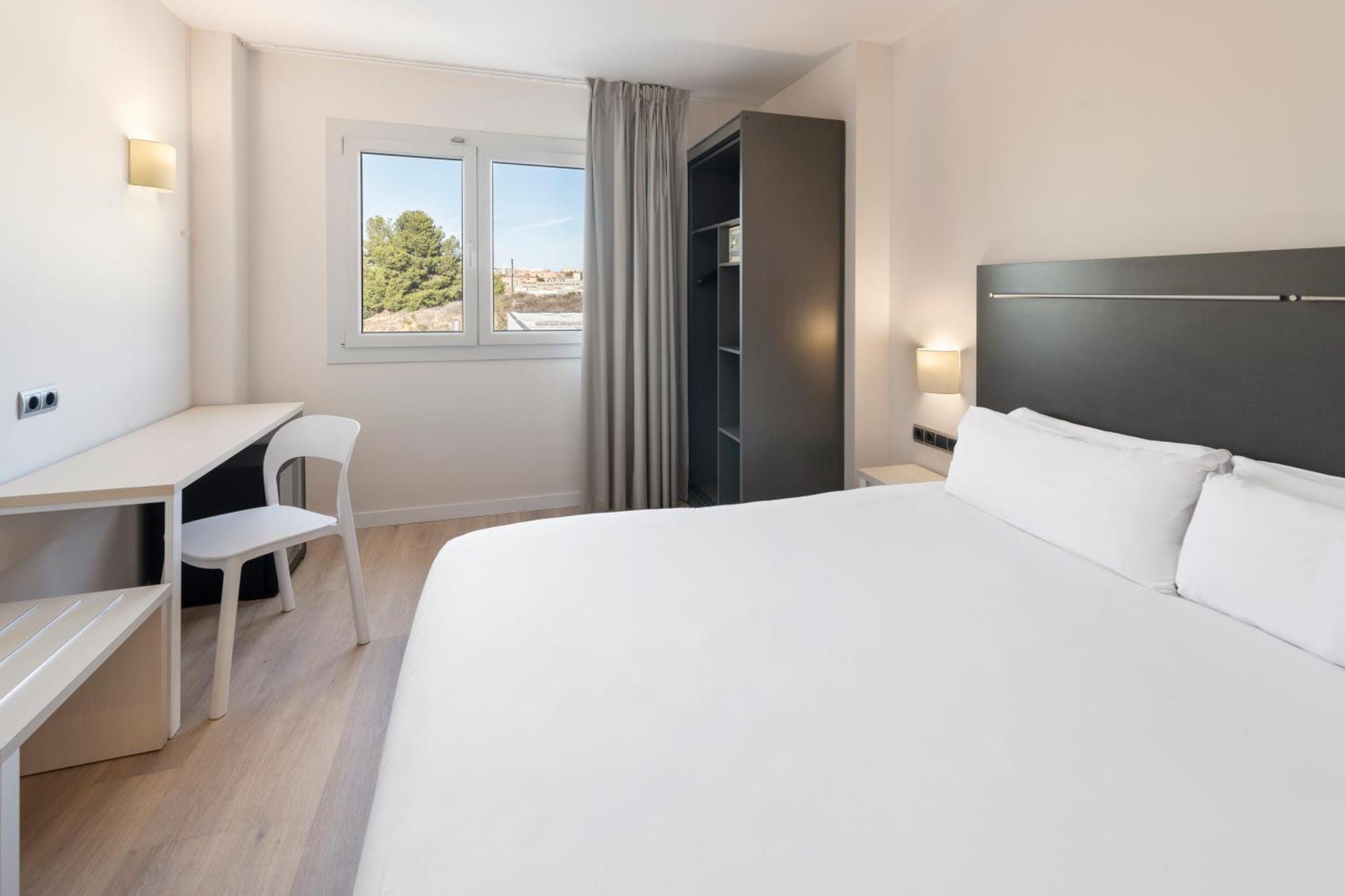 B&B Hotel Barcelona รูบี ภายนอก รูปภาพ