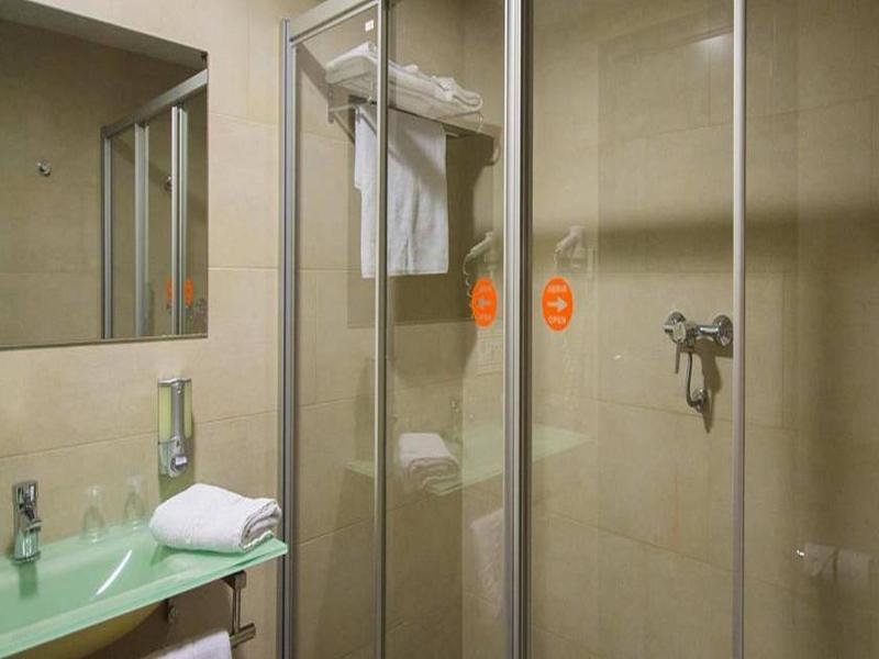 B&B Hotel Barcelona รูบี ภายนอก รูปภาพ