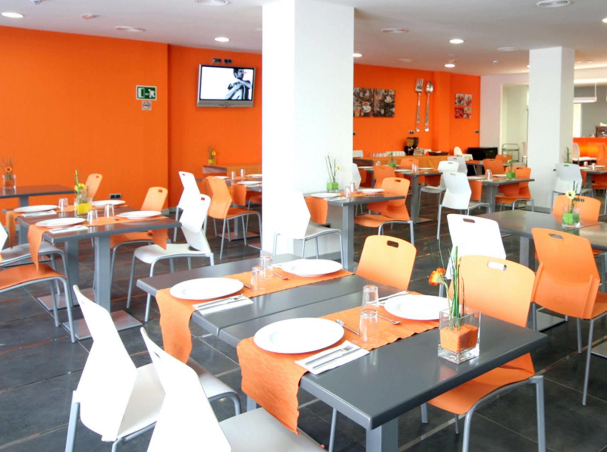 B&B Hotel Barcelona รูบี ภายนอก รูปภาพ