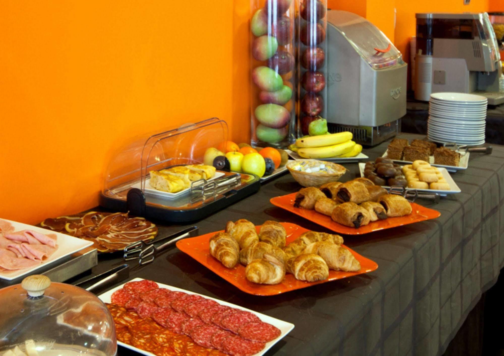 B&B Hotel Barcelona รูบี ภายนอก รูปภาพ