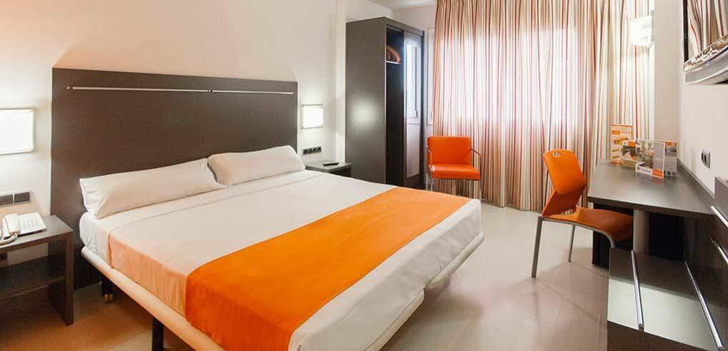 B&B Hotel Barcelona รูบี ภายนอก รูปภาพ